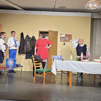 Erfolgreiche Premiere des Wintertheaters