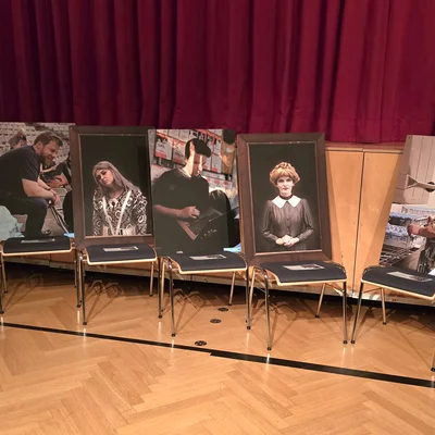 Gemälde der Darsteller die versteigert wurden Gemälde der Darsteller die versteigert wurden