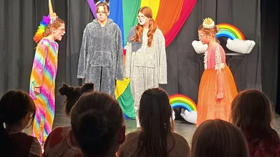 Kindergruppe glänzt mit dem NEINhorn