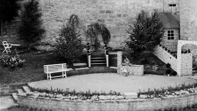 Bühnenbild 1959 - Am Brunnen vor dem Tore